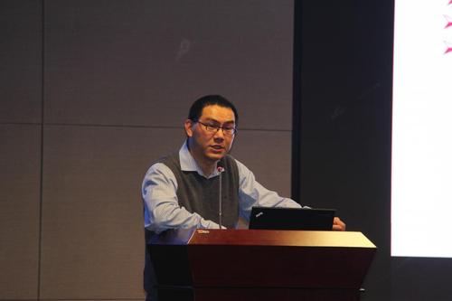 浙江工业大学吴远博士作报告 浙江工业大学吴远博士作报告